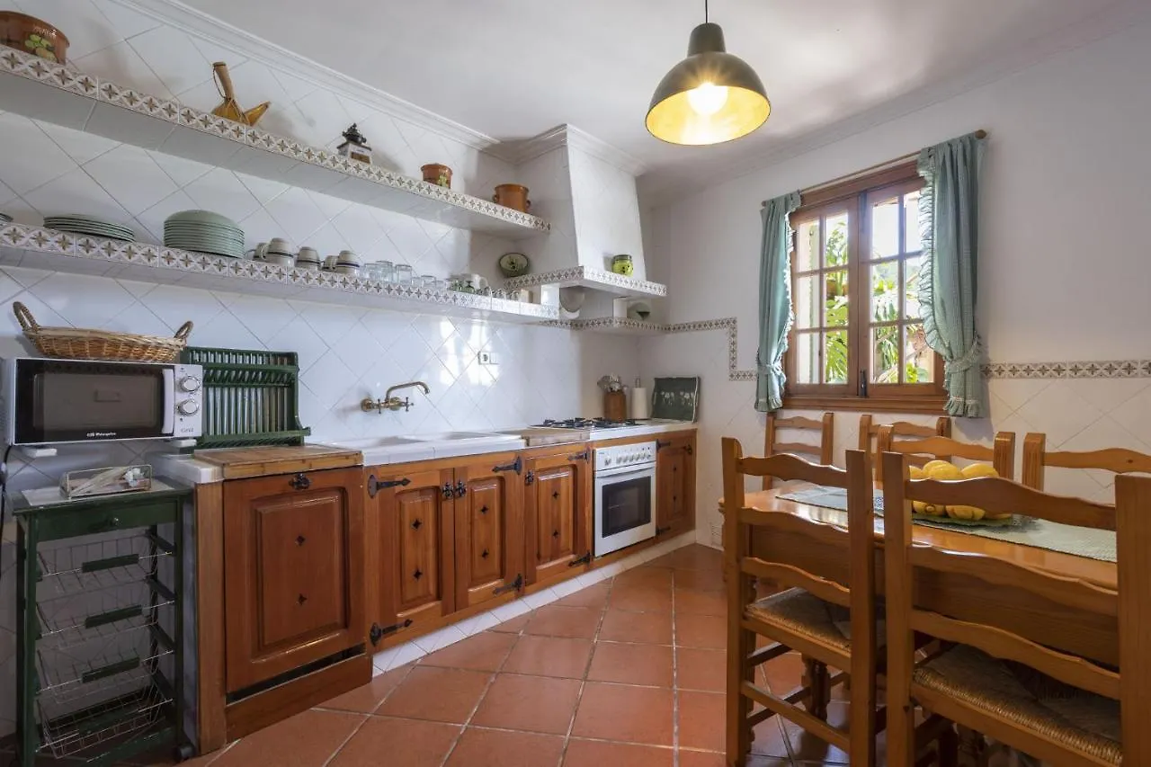 Caimaris House Villa